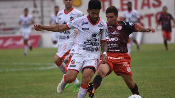 Federal A: en un polémico partido, Huracán y el Deportivo Maipú no se sacaron ventajas