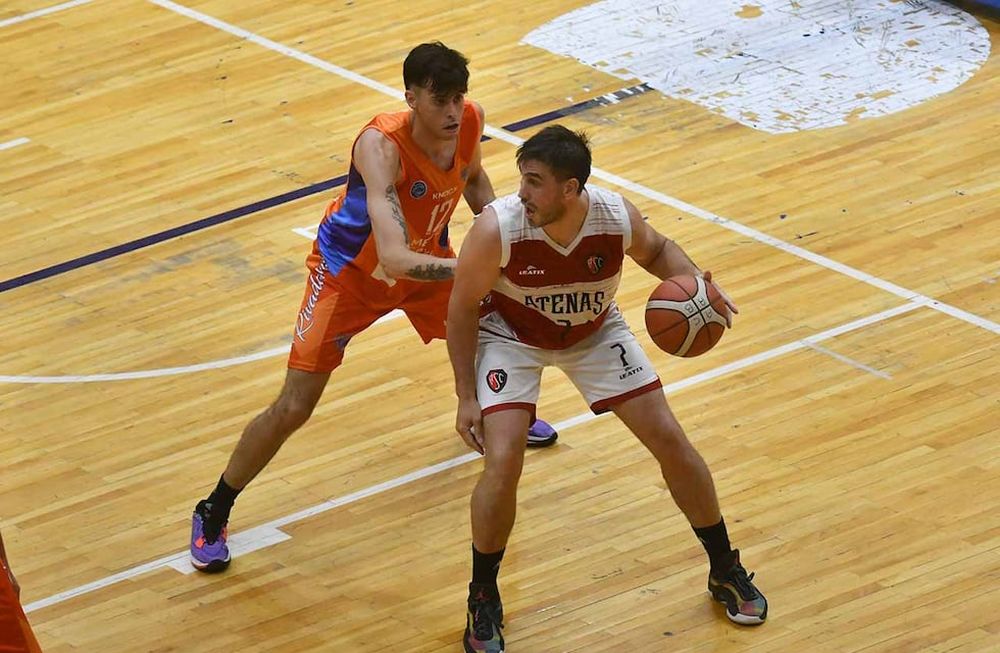 Final anual de Basquet Atenas Sport Club vs. Rivadavia Basquet en el polideportivo Torito Rdriguez de San Martín, donde Atenas se consagró campeón del 2023 en la Superliga de Basquet mendocino.Foto:José Gutierrez / Los Andes