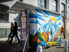De puestos de diarios y revistas a murales del Libertador, en la ciudad de San Martín