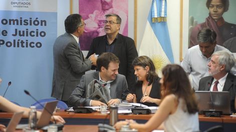 Los Andes | Los diputados Carolina Gaillard y Juan Manuel López, presidenta y vice de la Comisión de Juicio Político (Foto: Federico López claro)