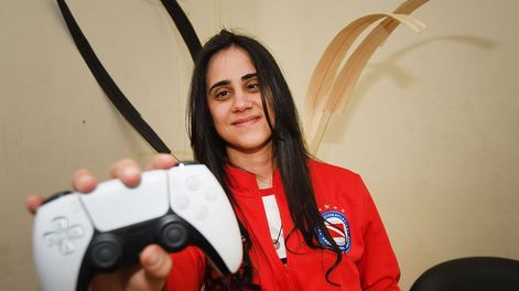 Los Andes | Belén Giunta, jugadora profesional de PlayStation y representará a Mendoza en los Juegos Sudamericanos. Foto José Gutierrez / Los Andes