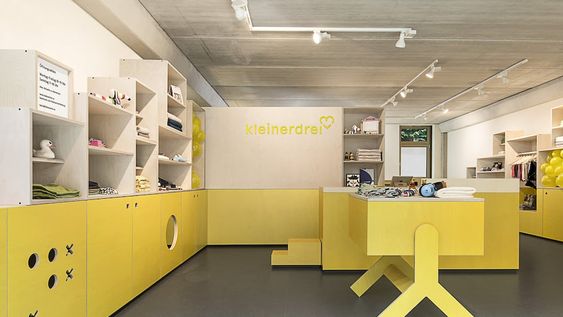 Colores del 2021 de Pantone: amarillo y gris en la arquitectura