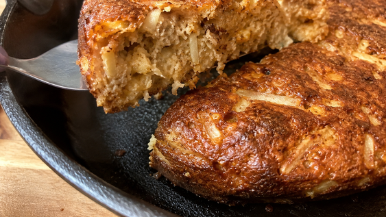pan de manzana hecho en sarten en 5 minutos, ideal para el cafe con leche de la manana