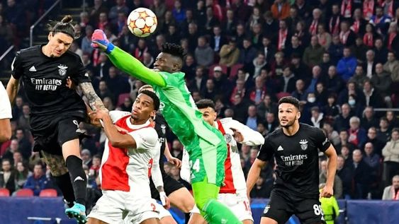 El Benfica aguantó y tuvo premio El conjunto portugués fue dominado durante todo el partido por un Ajax que lo buscó desde el principio. Sufrió, aguantó y se lo llevó 1-0 para meterse en cuartos de final. / Gentileza.