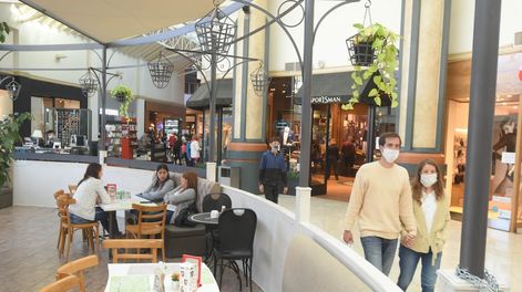 Los Andes | Algunos centros comerciales de la provincia aseguran que han notado un repunte de ventas desde octubre / José Gutiérrez