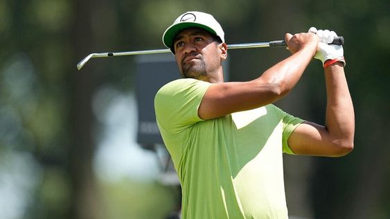 TONY FINAU realiza su golpe en el hoyo 5, en la ronda final del Rocket Mortgage Classic jugado en Detroit Golf Club. Credit Image: © David Donoher/ZUMA Press Wire.