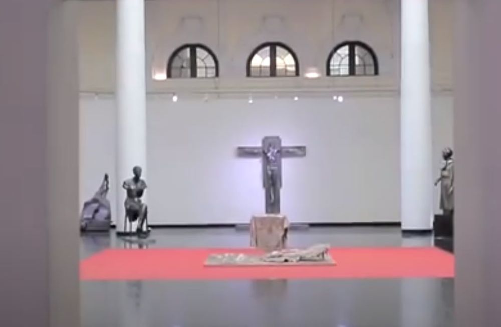 Disfrutar del arte desde casa: una visita guiada por la muestra “Con los pies en el fuego”, de Eliana Molinelli