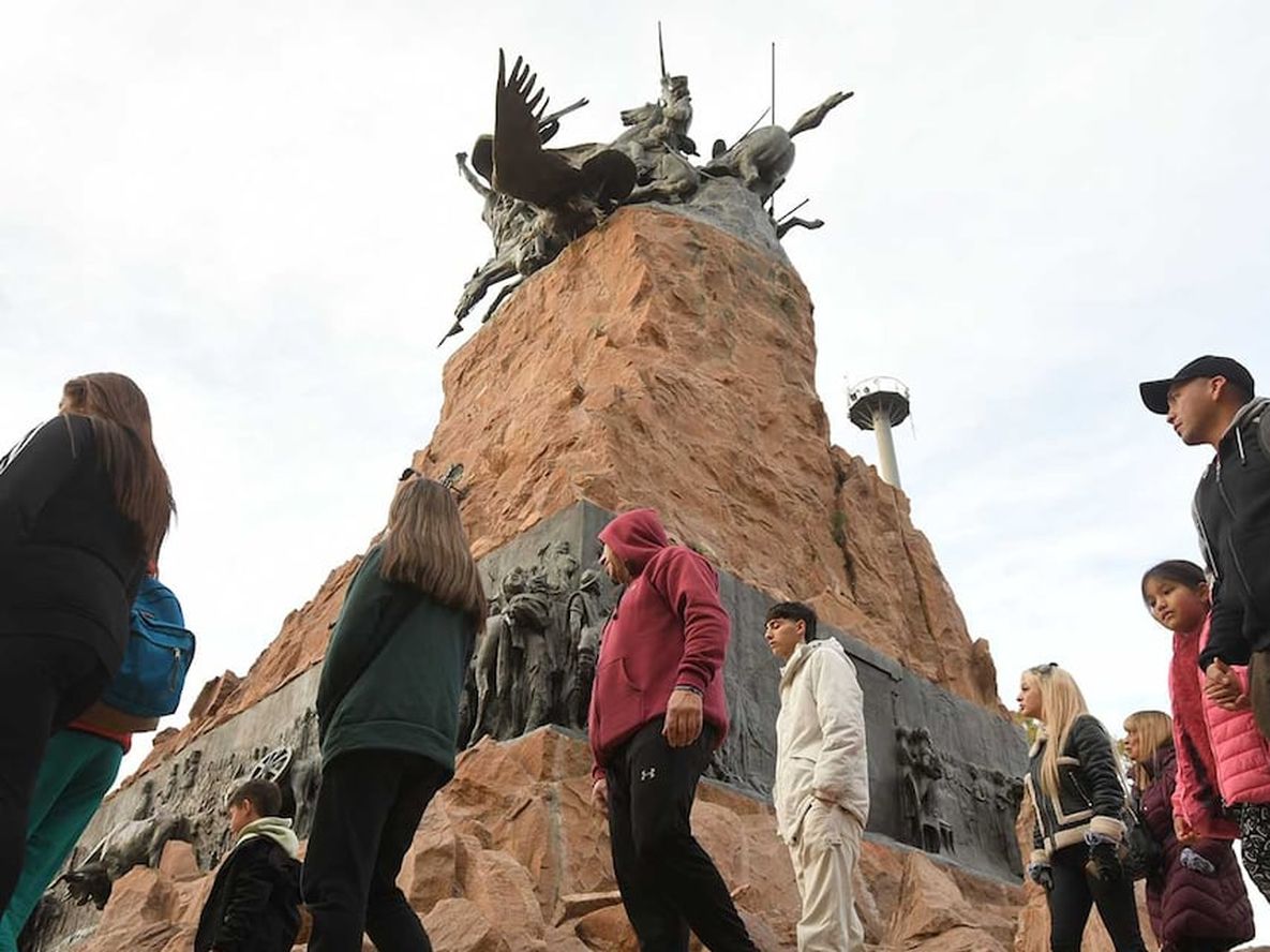Turistas en el Cerro de la GloriaFoto: José Gutierrez / Los Andes