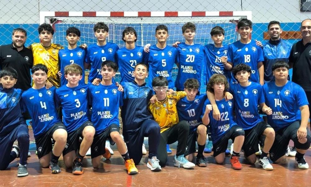 Handball. En el torneo Argentino para selecciones Sub15, Mendoza fue subcampeón en varones, tras caer frente a metropolitana.