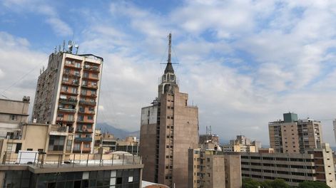 Un sábado completo en Mendoza: Zonda en el día; frío y lluvias en la noche