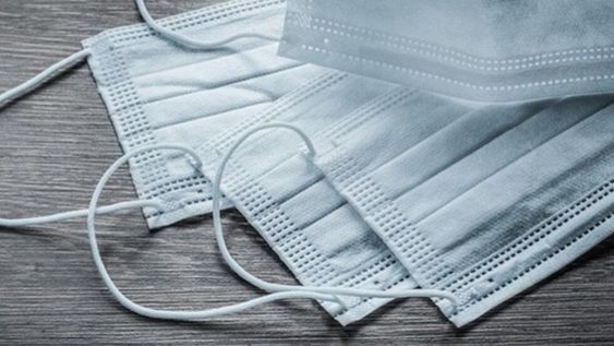 Los países que incorporaron las mascarillas antes tuvieron tasas moderadas de infección