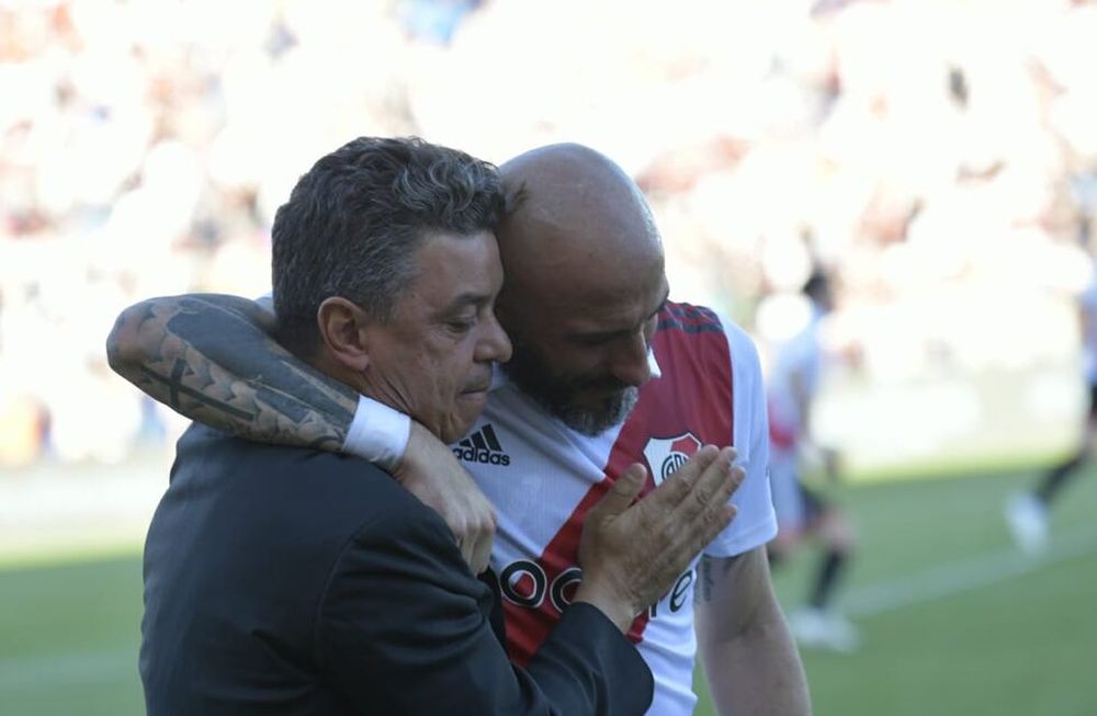 El defensor Javier Pinola se despidió del fútbol profesional. / Orlando Pelichotti.