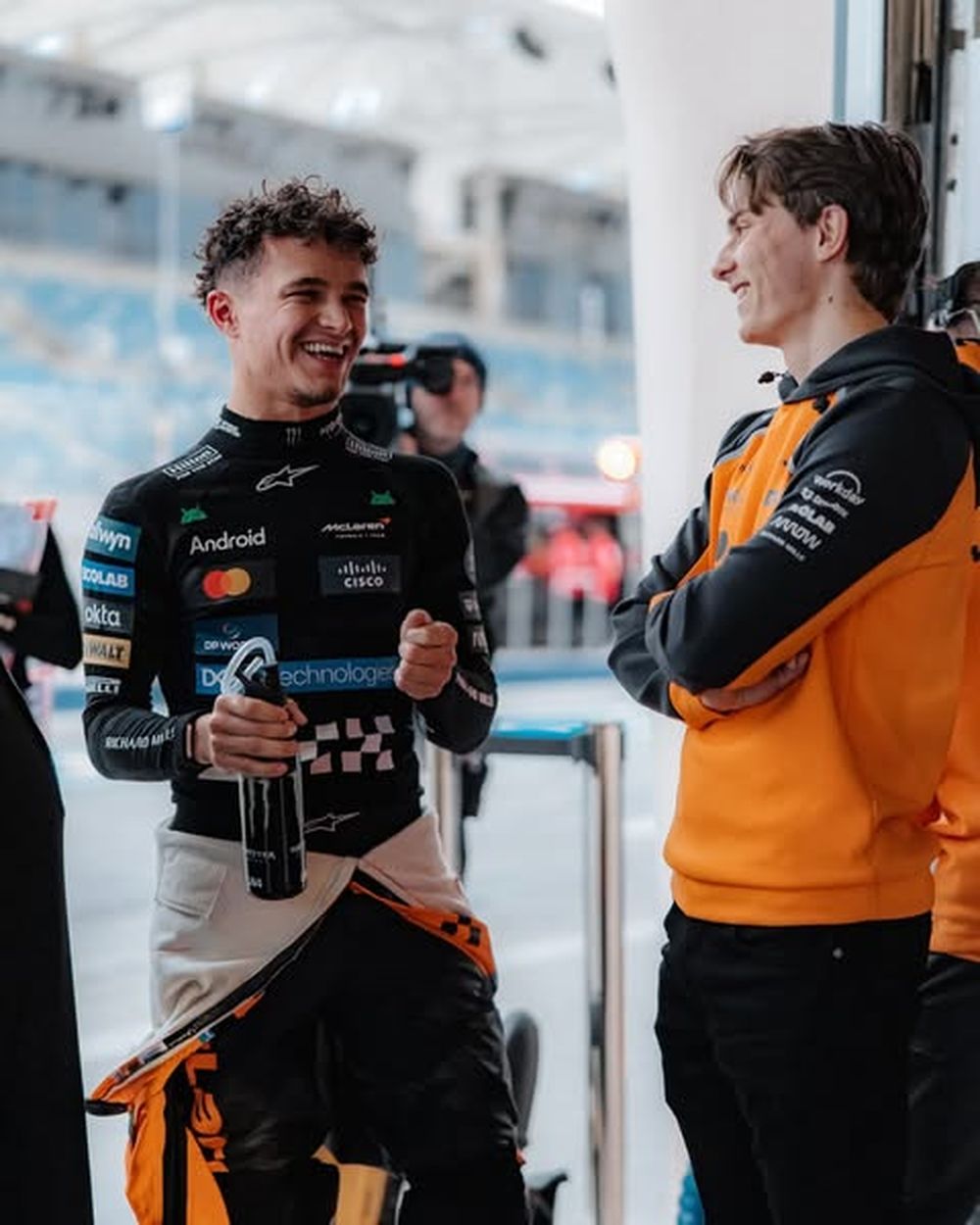 Lando Norris y Oscar Piastri, pilotos de McLaren