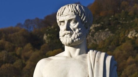 aristoteles, sobre el autocontrol: considero mas valiente a quien domina sus deseos que a quien vence a sus enemigos, ya que la victoria mas dificil...