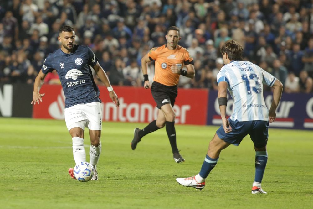 Pipe Ramis sufrió una impresionante lesión en su tobillo izquierdo (fractura), cuando disputaba una pelota con Nardoni. El jugador fue inmediatamente trasladado a un clínica para ser atendido,&nbsp;