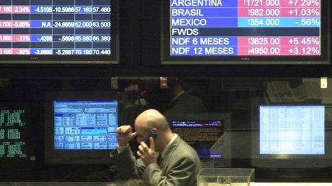 Caen las acciones y la incertidumbre se apodera de os agentes bursátiles.