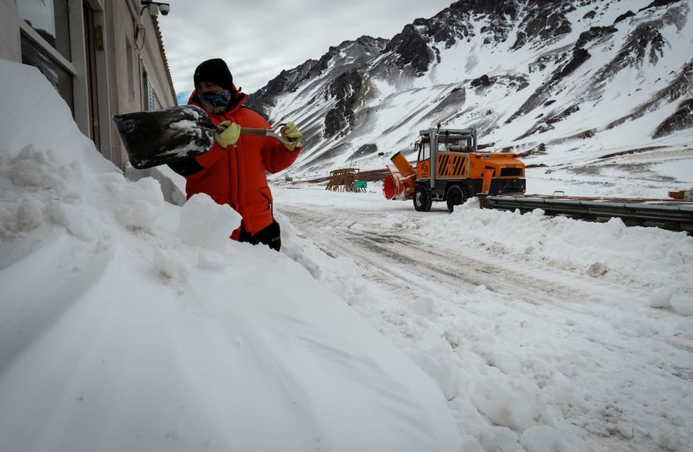Científicos de Ianigla-Conicet determinaron que, en promedio, entre cinco y siete nevadas significativas dejan la acumulación de un año normal. / Ignacio Blanco