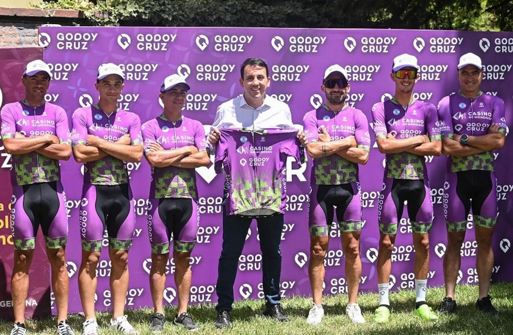 Godoy Cruz presentó el equipo con el que intentará quedarse con la 47ª edición de la Vuelta de Mendoza