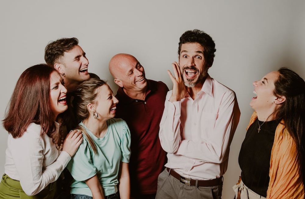 La nueva producción del teatro Selectro es una comedia que va más allá de los conflictos amorosos.