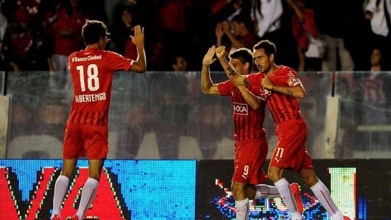 Independiente, en Avellaneda, cortó el maleficio y goleó a Arsenal