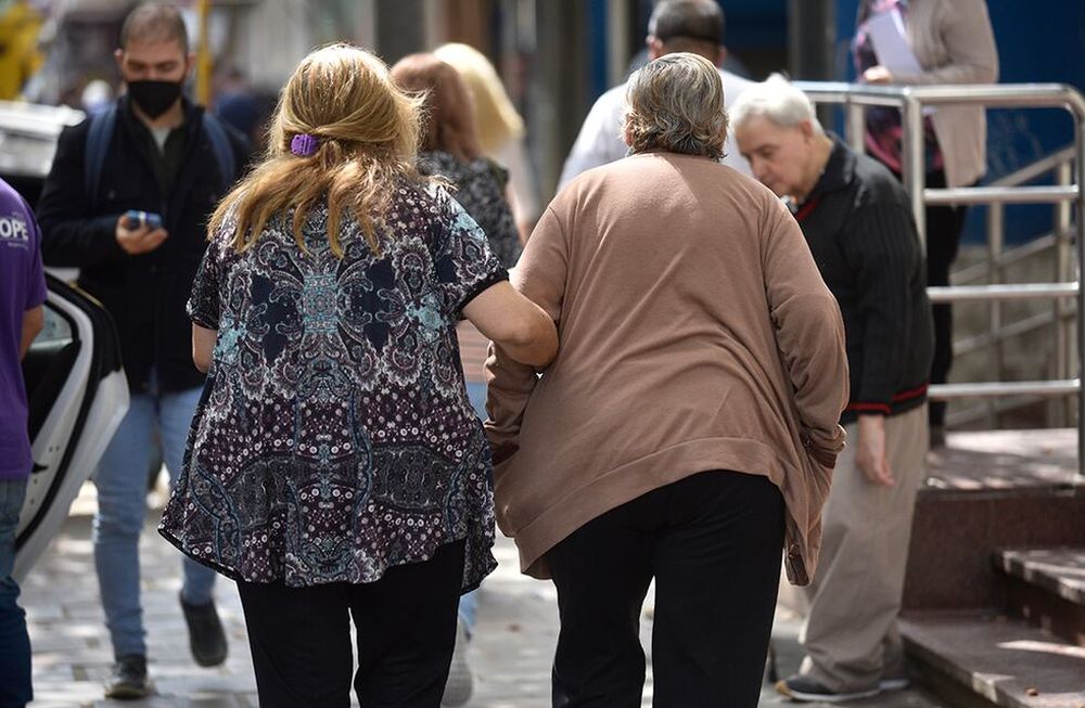 Oficializaron el bono de $12 mil para jubilados: cuándo y quiénes lo cobrarán