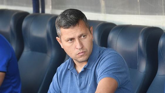 Sin autocrítica. En la conferencia de prensa post partido, Flores hizo hincapié en la falta de madurez que muestra el equipo, pero no hizo autocrítica sobre sus cambios. Foto: José Gutiérrez / Los Andes