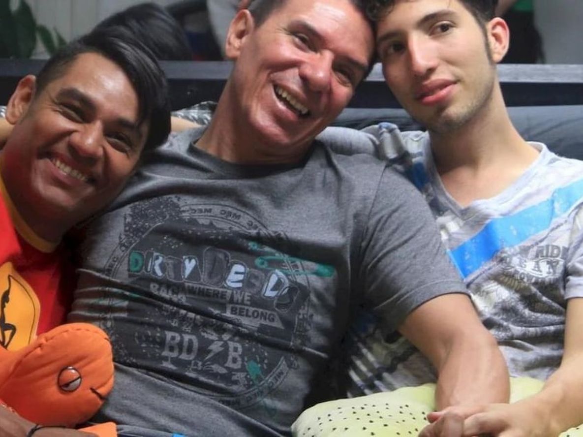 Los hombres se convirtieron en referentes de los derechos de las personas poliamorosas. Foto: Clarín - Gentileza.