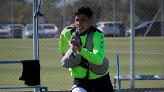 A pesar de los problemas defensivos que padece Godoy Cruz, el zurdo Leonel González es un jugador importante. / Gentileza Prensa CDGAT.