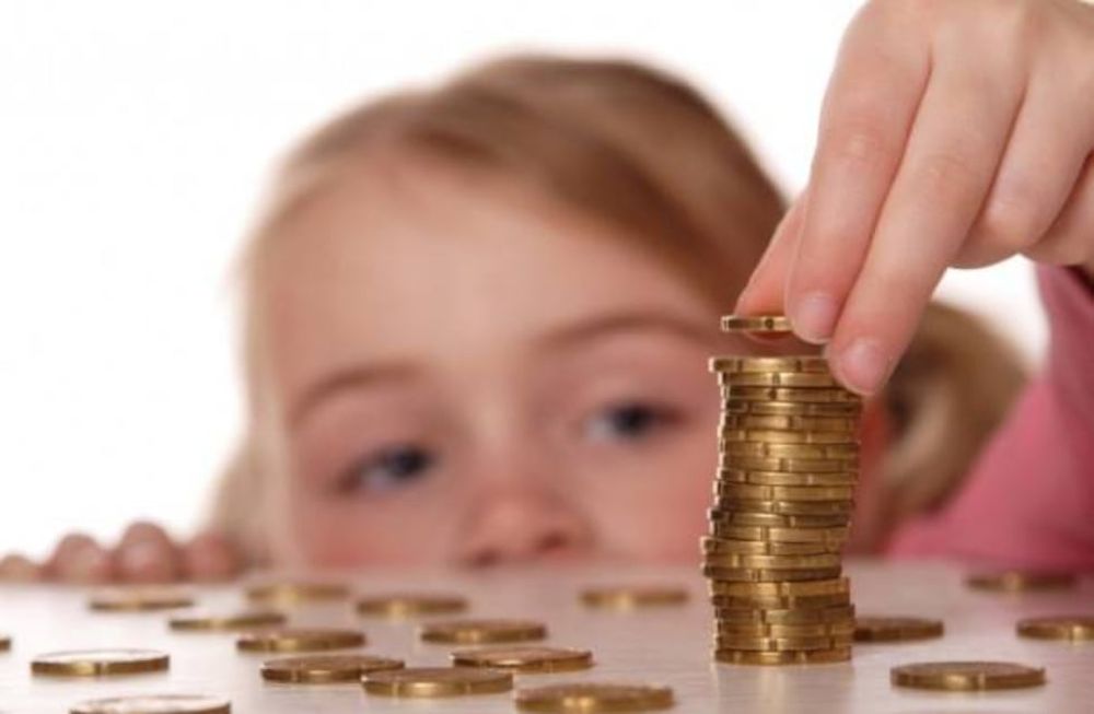 Los niños y el dinero: ¿cuánto hay que darles?