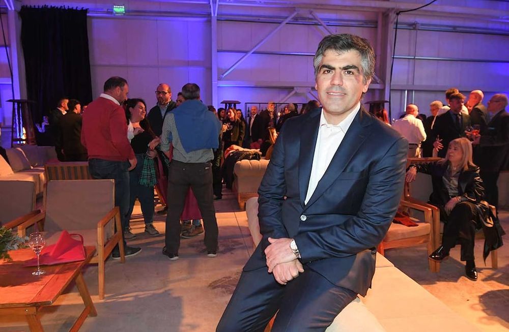 45° aniversario de CHIRCA, una empresa familiar que se dedica al asesoramiento y comercialización de insumos y servicios para el procesos industriales y enológicos. La empresa CHIRCA está ubicada en calle Anchorena de Luján de Cuyo. Juan Chirca, Presidente de la empresa Foto: José Gutierrez / Los Andes