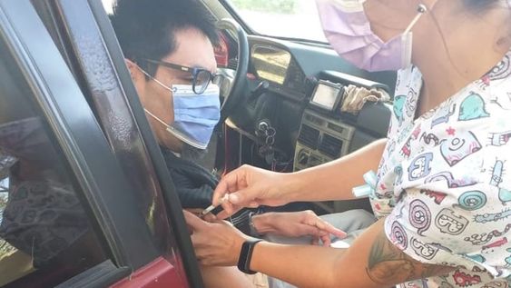 Mauricio Israel López, el mendocino que discapacitado y que se hizo viral por su carta donde pedía ser vacunado, finalmente recibió su primera dosis de Sputnik V.