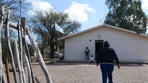 Los Andes | Vecinos de San José temían que el problema se repitiera este año y en febrero, cuando los médicos toman vacaciones, quedaran sin servicio en el centro de salud. | Foto: Claudio Gutierrez / Los Andes