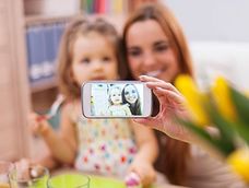 Esto significa que las personas suban todo lo que hacen a sus redes sociales.