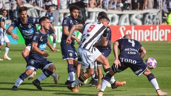 Independiente y Gimnasia, dos que están con la ilusión por las nubes. El Deportivo Maipú no se quiere quedar atrás. / Mariana Villa - Los Andes