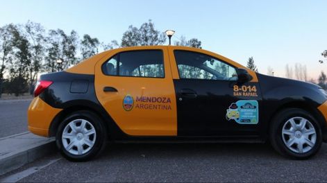 El Gobierno comenzó el concurso público para actualizar el servicio de taxis. Foto: Prensa Gob. de Mendoza