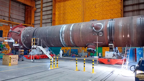 Megaoperativo para trasladar un reactor por las calles de Mendoza.