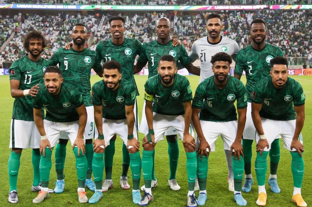 Fútbol. Los muchachos saudíes están doblemente contentos, por la clasificación a su sexto mundial y por la propina que le entregó su gobierno por clasificar