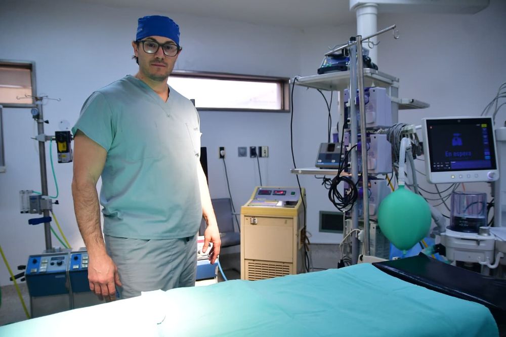 Especialistas del Hospital Español de Mendoza lograron marcar un hito no solo a nivel local, sino también en todo el país: realizaron una cirugía cardiovascular que por primera vez se hace fuera de Buenos Aires. El doctor Federico Welti, dirigió la intervención. Foto: Ramiro Gómez.
