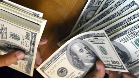 El dólar mayorista se desplomó y el Banco Central aprovechó para sumar US$176 millones