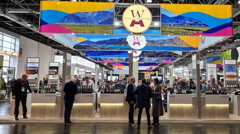 Prewein reunió a más de 100 bodegas de todo el país en Alemania, aunque se notó la baja concurrencia de público. - Foto: Gentileza / Wofa