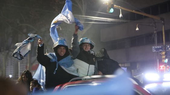 Mundial y salud: el Servicio Coordinado de Emergencias de Mendoza registró un aumento de la demanda previo y posterior al partido de la Selección.