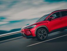 cuanto sale el toyota corolla cross con precio renovado en septiembre de 2025