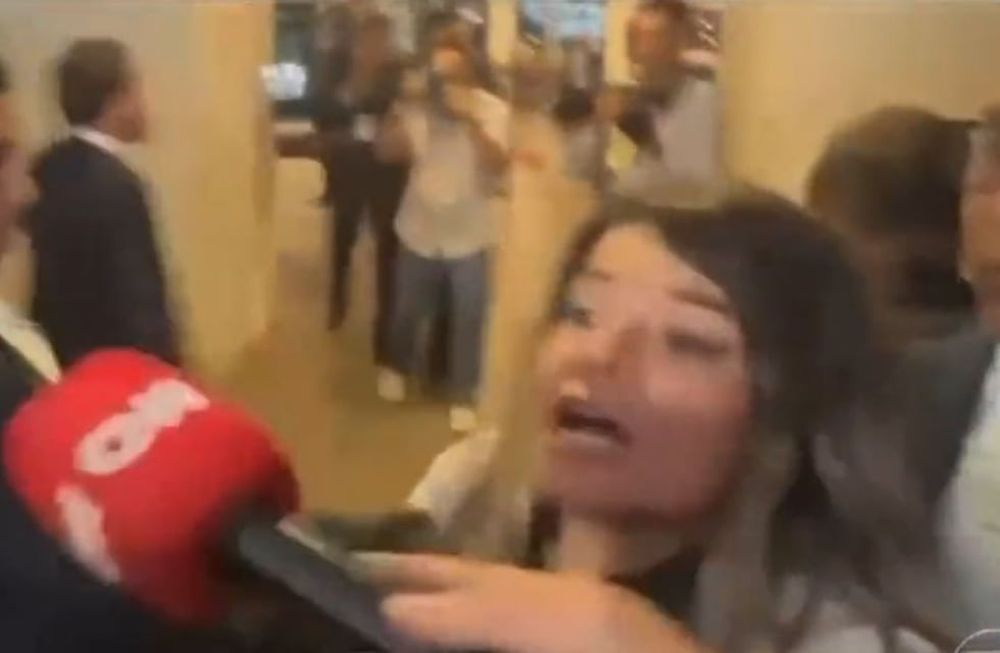 Cumbre de presidentes en Brasil: un guardaespaldas de Maduro agredió a periodistas. Foto: captura de pantalla.