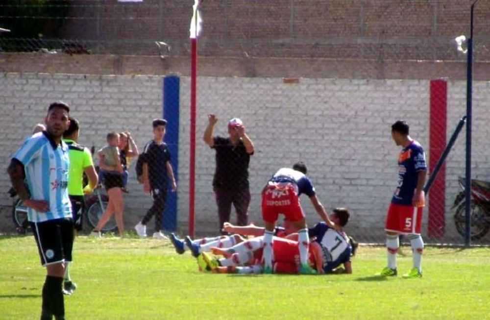 Rodeo del Medio es un torazo en rodeo propio