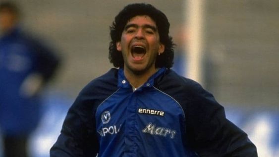 Los creadores de Live is Life recordaron a Maradona y su baile. /Gentileza.