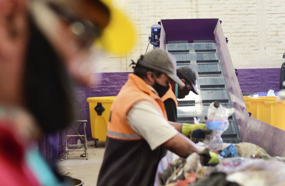 Godoy Cruz pone en marcha su planta modelo de clasificación de residuos secos