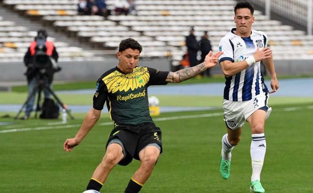 Defensa y Justicia lo dio vuelta por 2-1 a Talleres de Córdoba, como visitante, y se aseguró un lugar en los play off del Torneo Clausura a falta de dos fechas para terminar la fase regular; además quedó a dos puntos de ingresar a la Copa Sudamericana 2027.