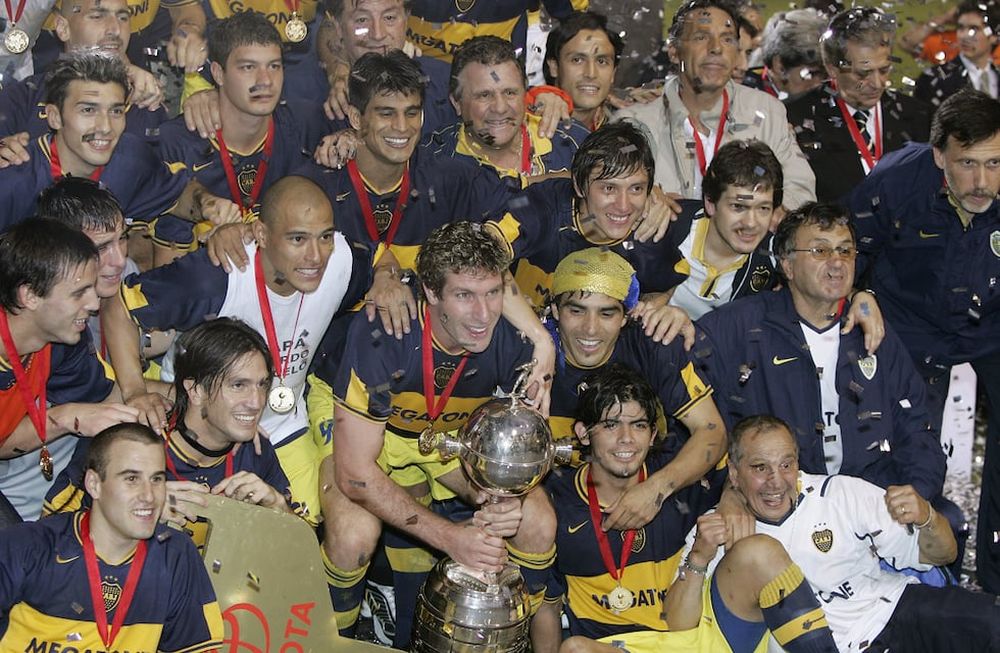 O time comandado por Miguel Ángel Russo teve como craque Juan Román Riquelme, e outro destaque foi Neri Cardozo, de Mendoza.