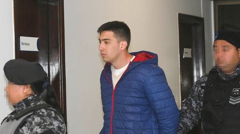 Los Andes | Mendoza 11 de setiembre de 2019  PolicialesAndres Di Cesare TribunalesTrasladan al joven Andres Di Cesare a la sala N°4  de Tribunales Provinciales para escuchar los alegatos y posible sentencia.Di Cesare es acusado de femicidio, por asesinar a Julieta