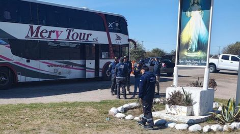Incautaron $143 millones de mercadería de contrabando que viajaba hacia Mendoza en un micro de turistas